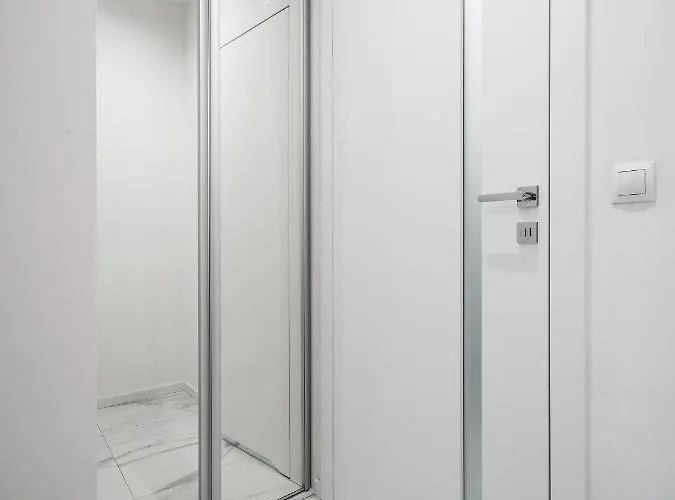 Hotel Your 1 Sierpnia Street Warszawa