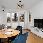 Your 1 Sierpnia Street Отель